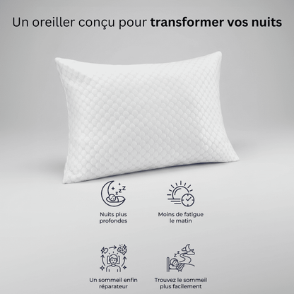 Main posée sur la mousse douce de l'oreiller ajustable Nerua avec housse amovible et lavable en machine pour dormir sereinement.